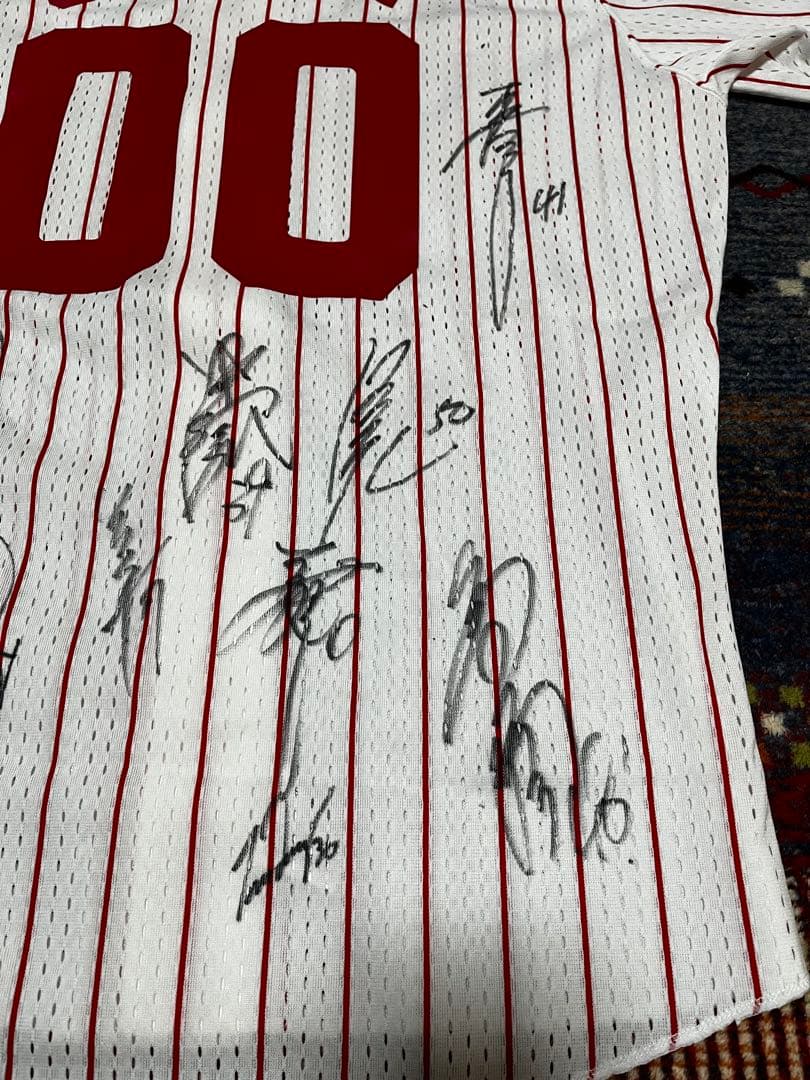 広島東洋カープ 尾形佳紀 ルーキー00番 ユニフォーム サイン入り