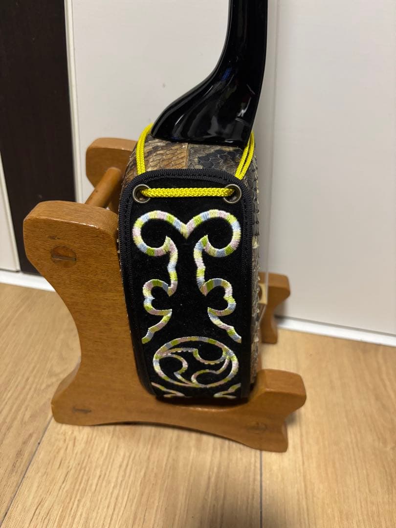 沖縄三線　ユシの実　真壁型