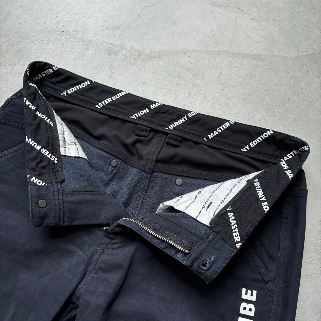 MASTER BUNNY EDITION ストレッチロングパンツ ロゴ 紺 4