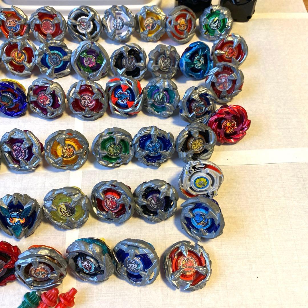 セール中❗️ベイブレード x 55個　ランチャーなど　引退品　まとめ売り