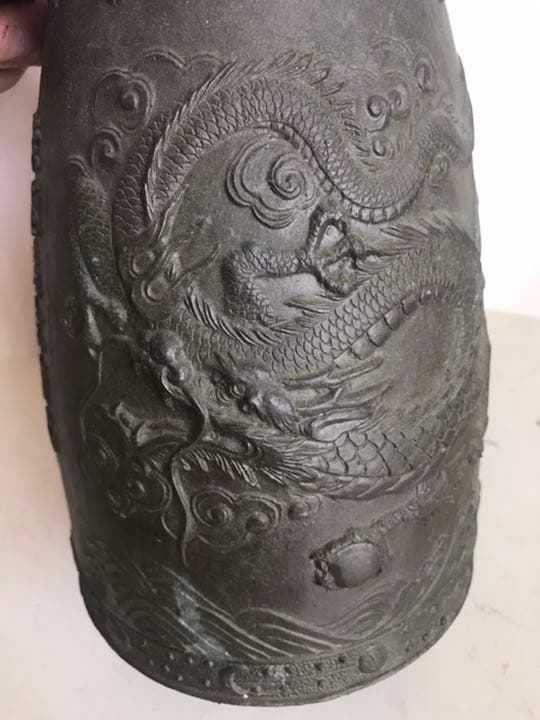 鐘，古銅製，時代物，古美術品，高31cm，重4100克