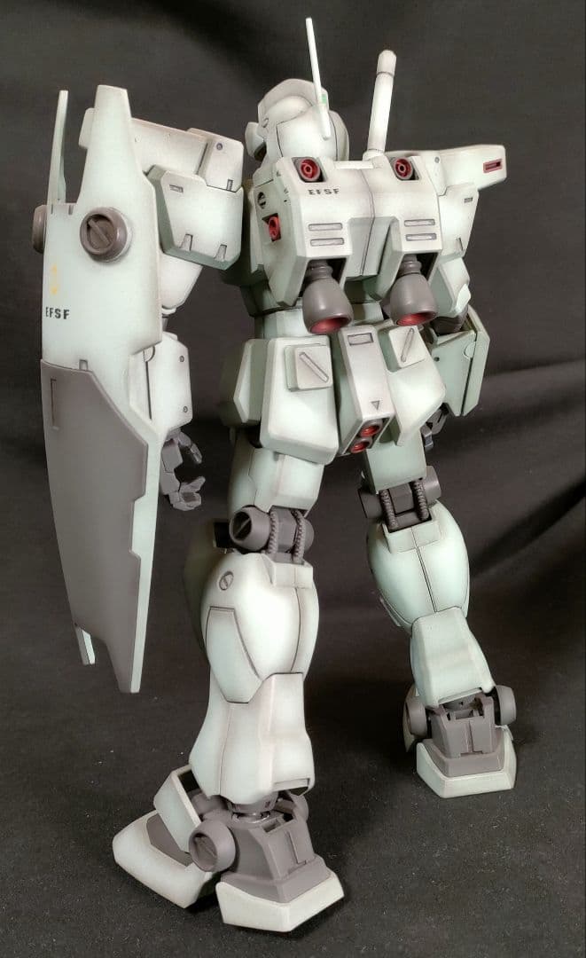 ガンプラ 塗装済 完成品 MG 1/100 RGM-79N ジムカスタム