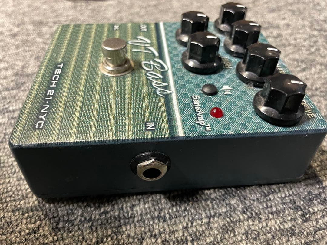 TECH21 Sansamp VT Bass アンプシミュレーター