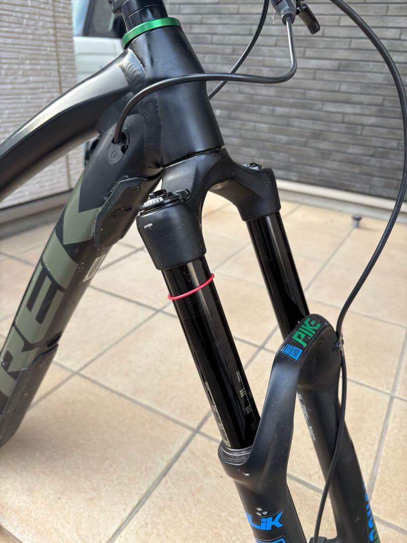 TREK Remedy 8 フレーム