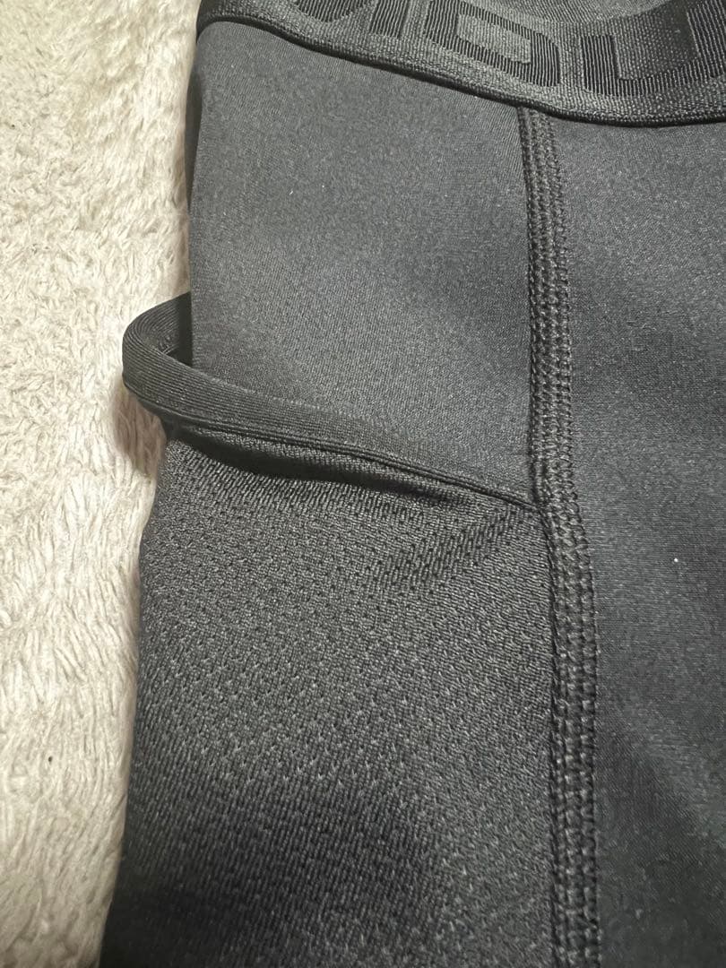 アンダーアーマー コールドギア コンプレッション タイツ　スポーツタイツ