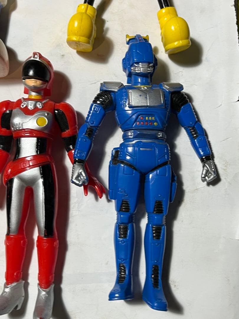 カブタック、クワジーロ、赤レンジャー、ロボコップなど全6点