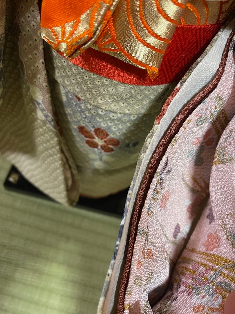 ほぼ新品⭐︎未使用　市松人形 女の子　お雛様　節句　多色花柄着物 日本伝統工芸品