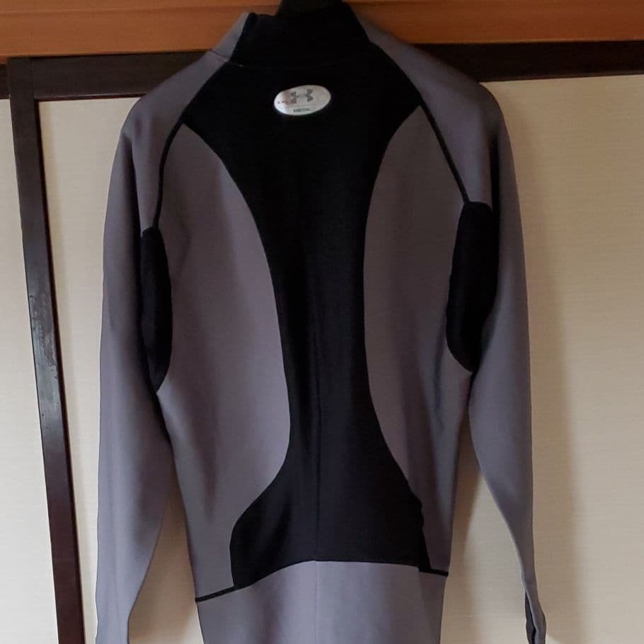 アンダーアーマー アンダーシャツ 長袖