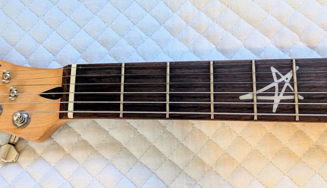 【美品】アヴリル・ラヴィーン テレキャスター／Squier by Fender