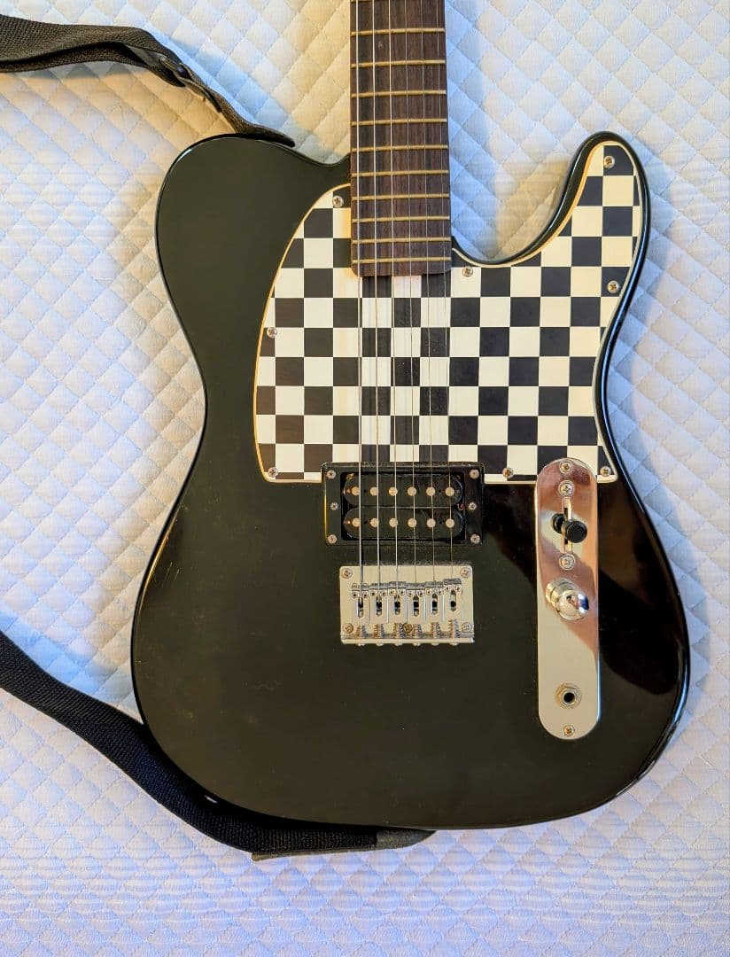 【美品】アヴリル・ラヴィーン テレキャスター／Squier by Fender