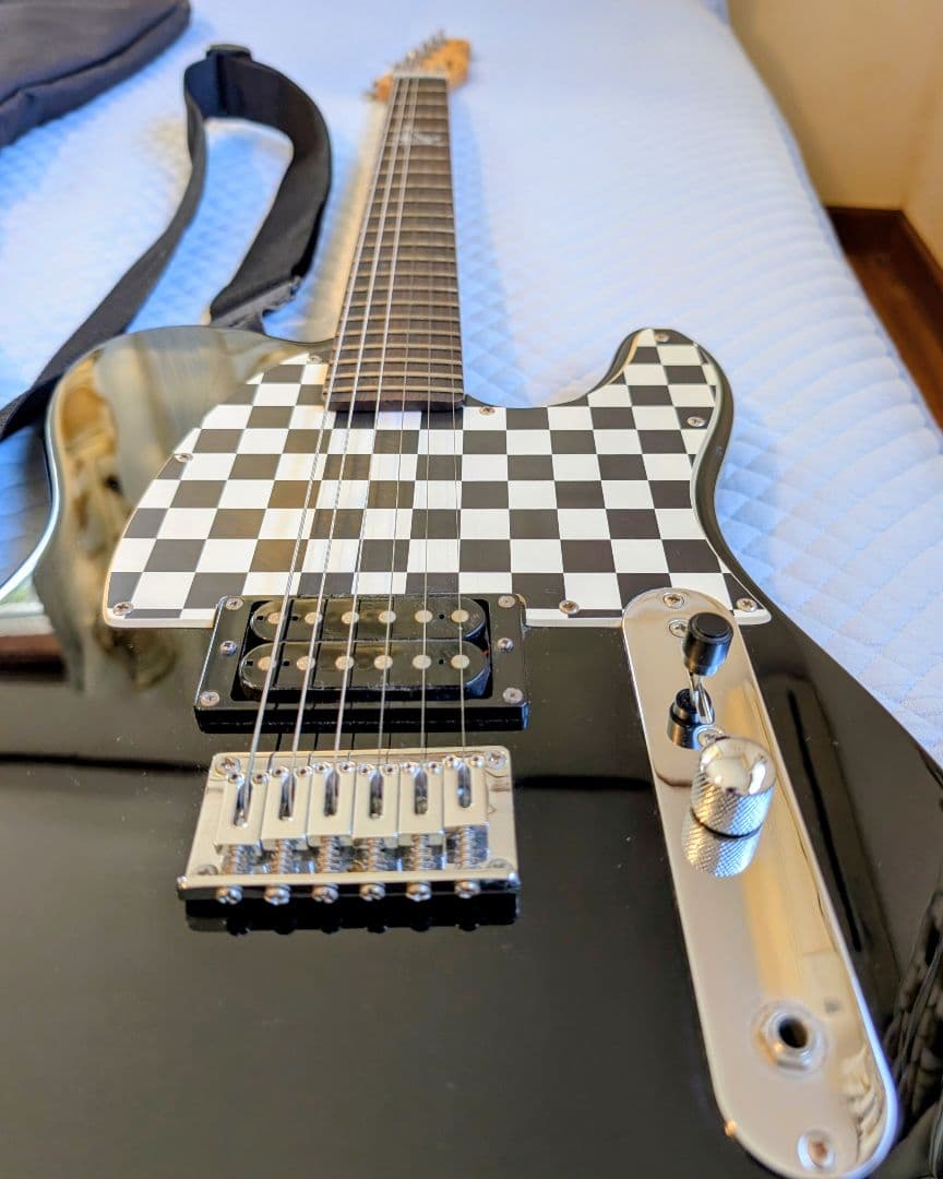 【美品】アヴリル・ラヴィーン テレキャスター／Squier by Fender