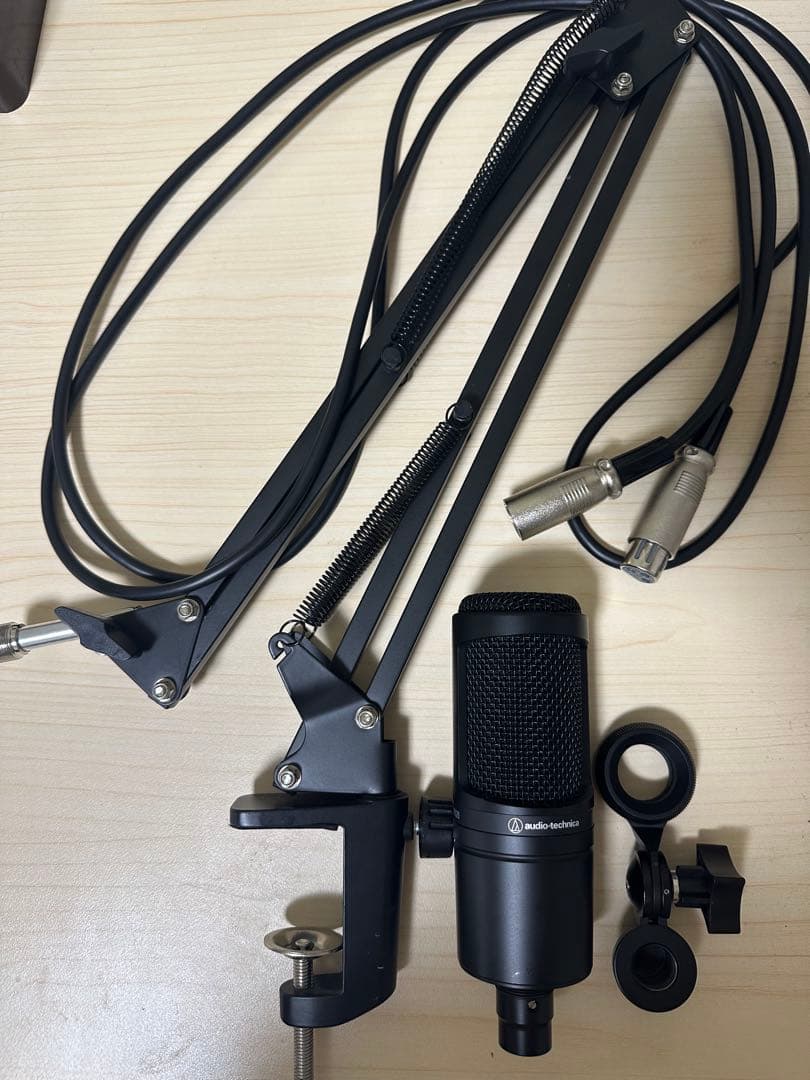 audio-technica AT2020 マイクスタンド&ケーブル付き！