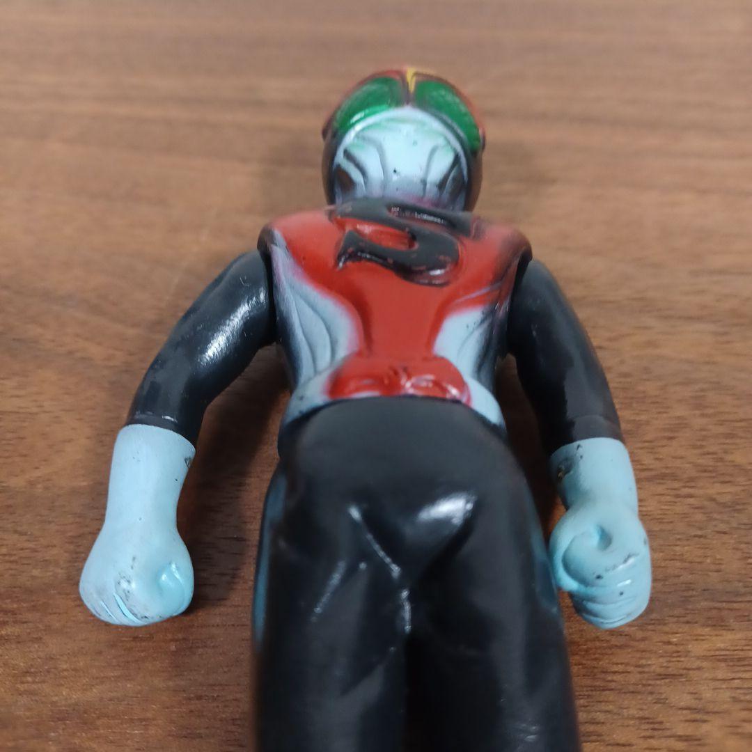 無版権　パチもの　「仮面ライダーストロンガー」風のソフ ビフィギュア