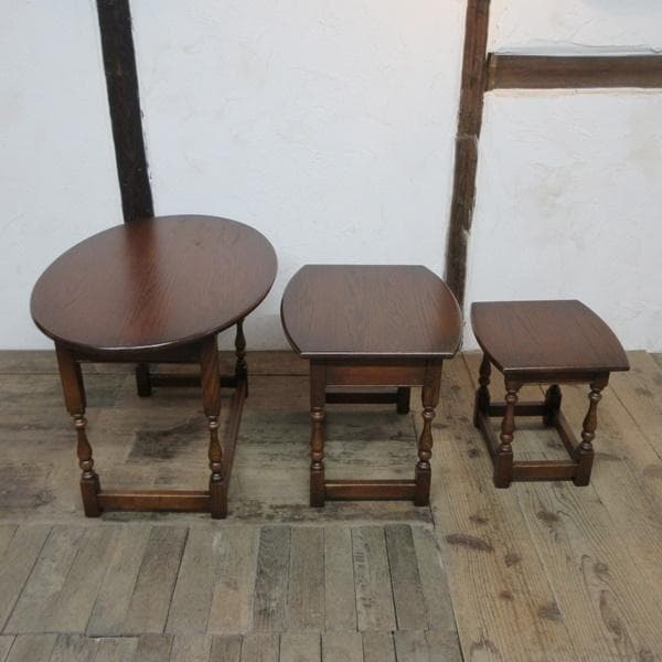 イギリス製 アンティーク 家具 オールドチャーム ネストテーブル 6058e