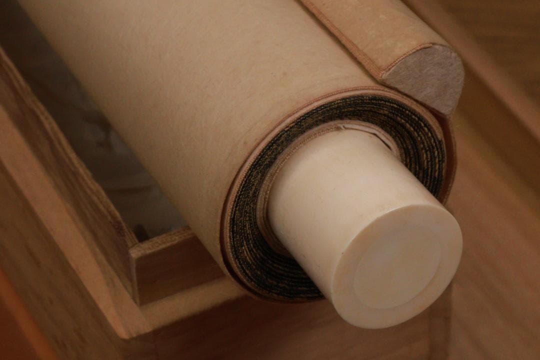 【真作】 鈴木彰 作　『 大正池 』 日本画 掛軸 絹本 大幅 共箱 BE983