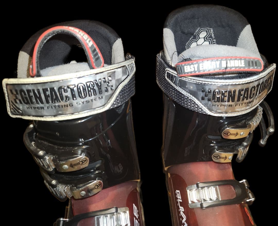 GEN FACTORY　ゲンファクトリー　バンプス8　BUMPS8　スキーブーツ