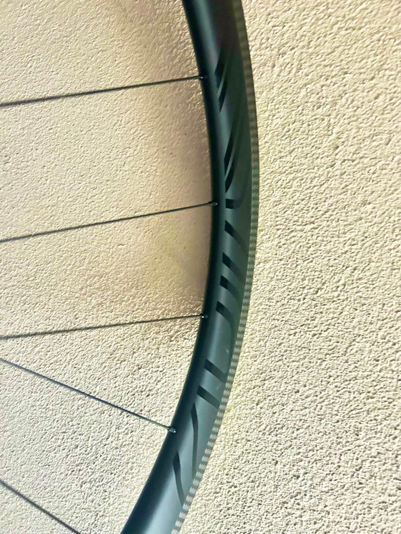 ◆鬼軽！カーボンホイールCarbon前輪◆640g！