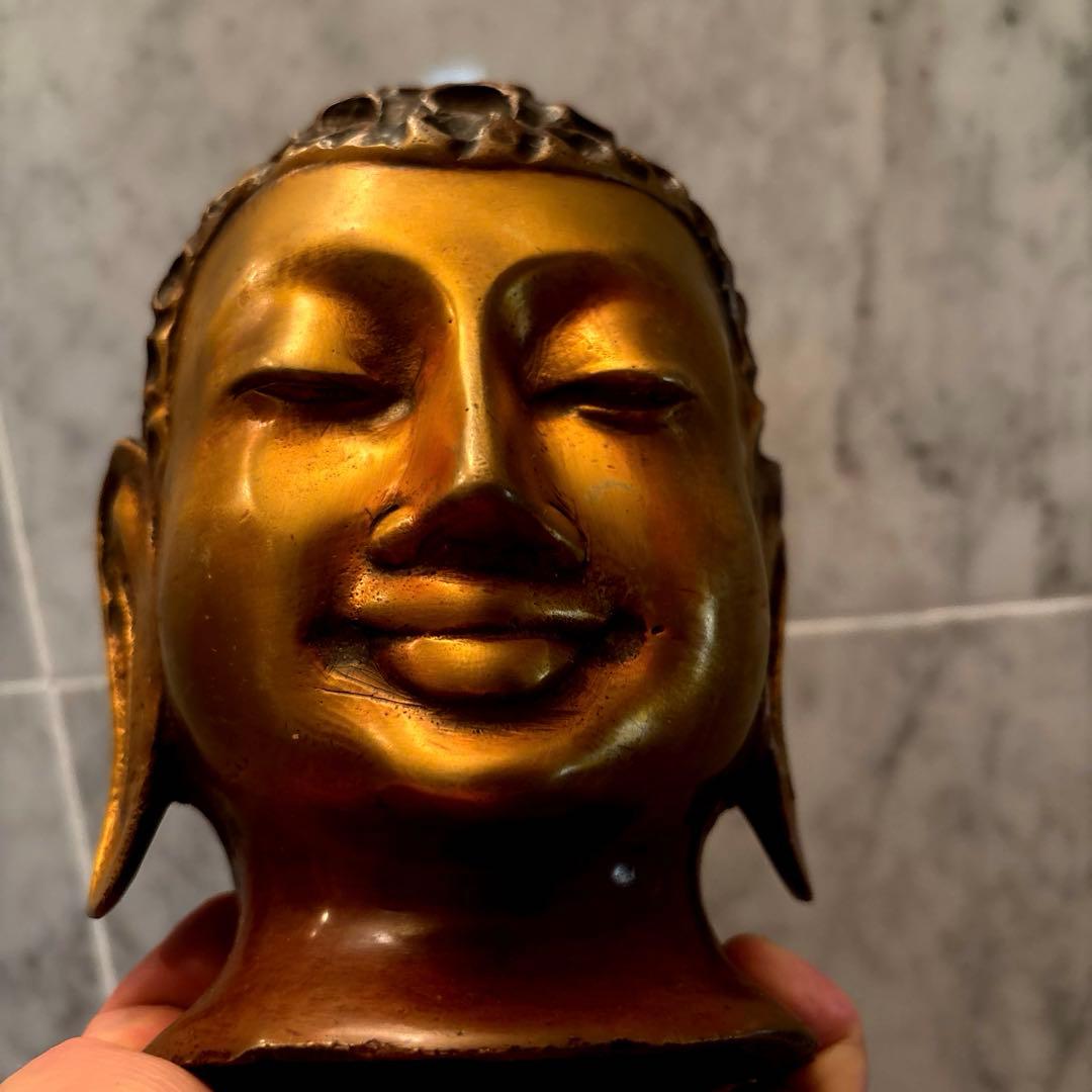チベットアンティーク平和的なお顔で全てを見通すような瞳の仏頭　仏像涅槃