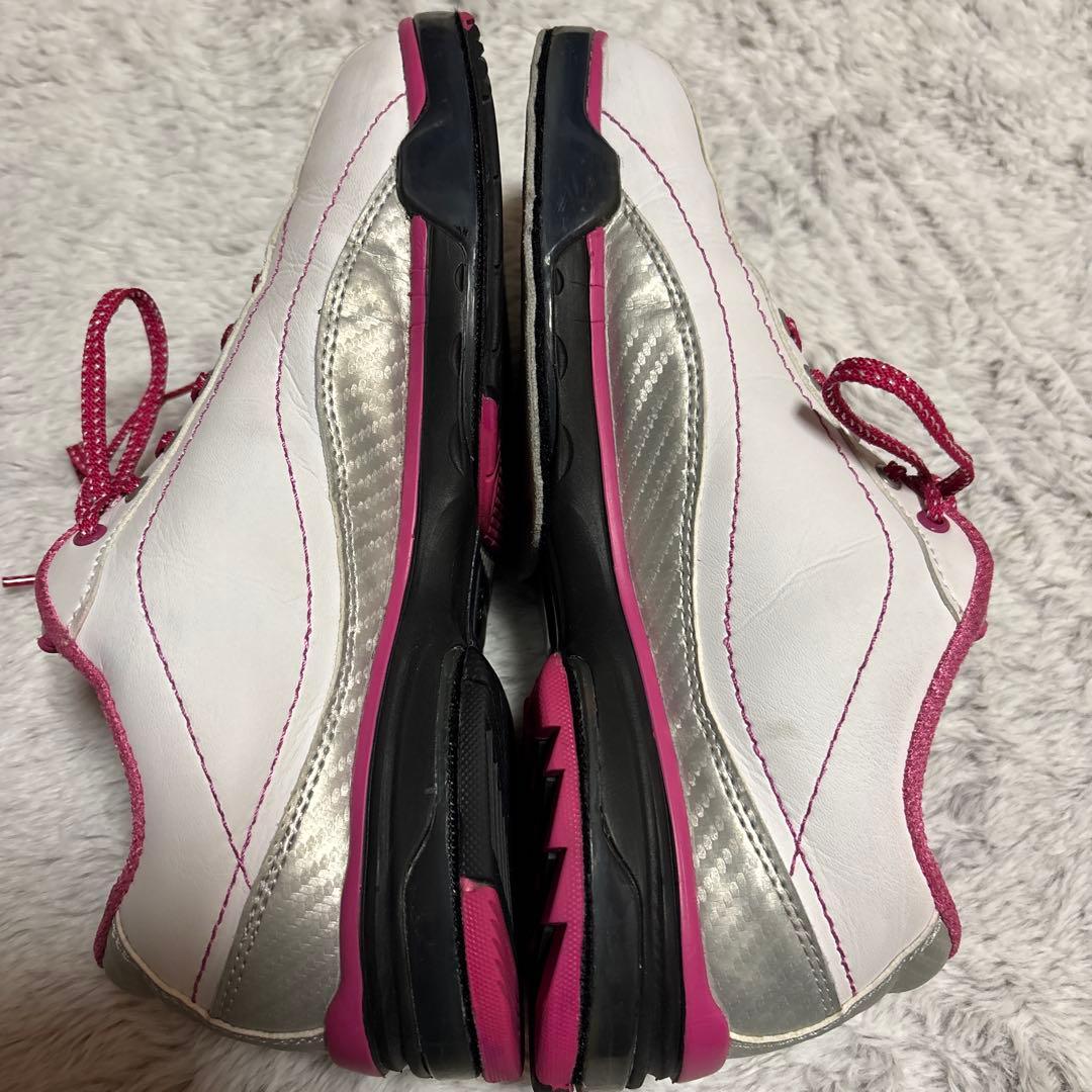 ハンマー社のボウリングシューズ ホワイト/ピンク　２４.５ｃｍ