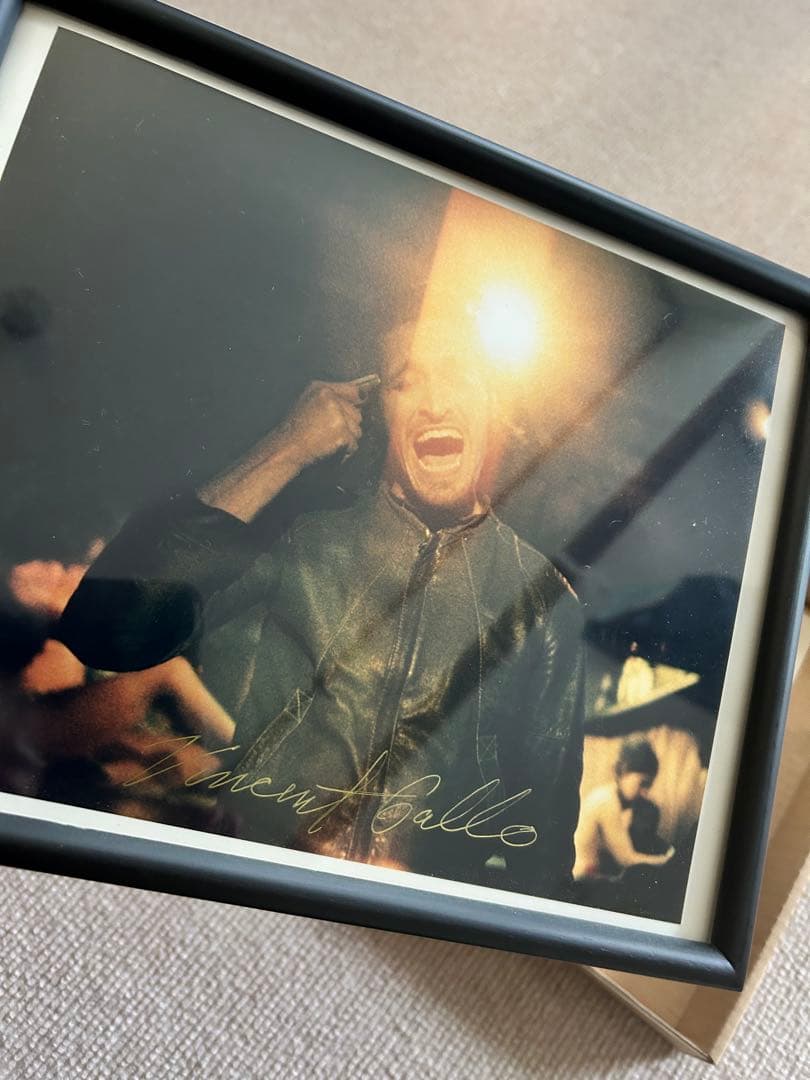 専用ヴィンセント・ギャロ直筆サイン入りフォト「Buffalo66」