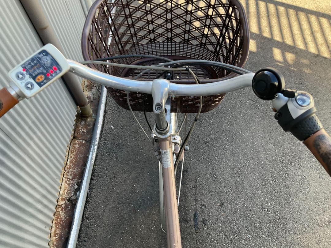 パナソニック新機種電動アシスト自転車vivi26インチシルバー系アルミボディー