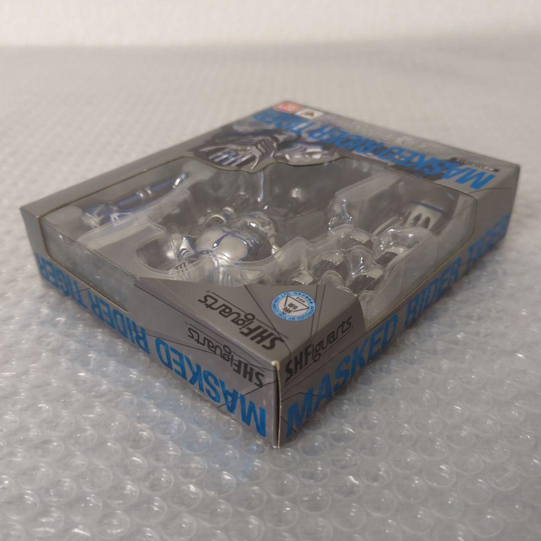 【希少・未開封品】S.H.フィギュアーツ 仮面ライダータイガ 龍騎 フィギュア