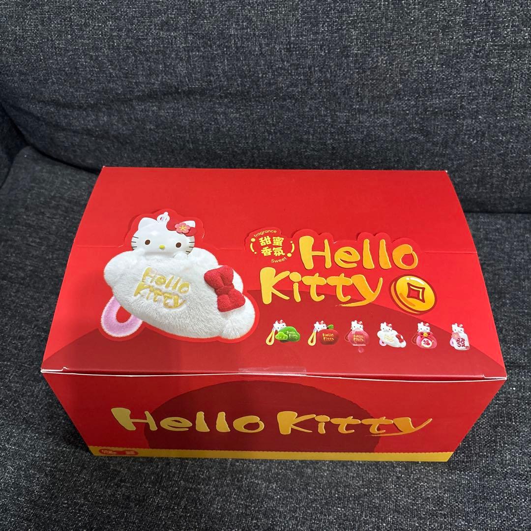 ハローキティ　キーホルダー　ブラインドボックス　旧正月限定モデル　6個セット