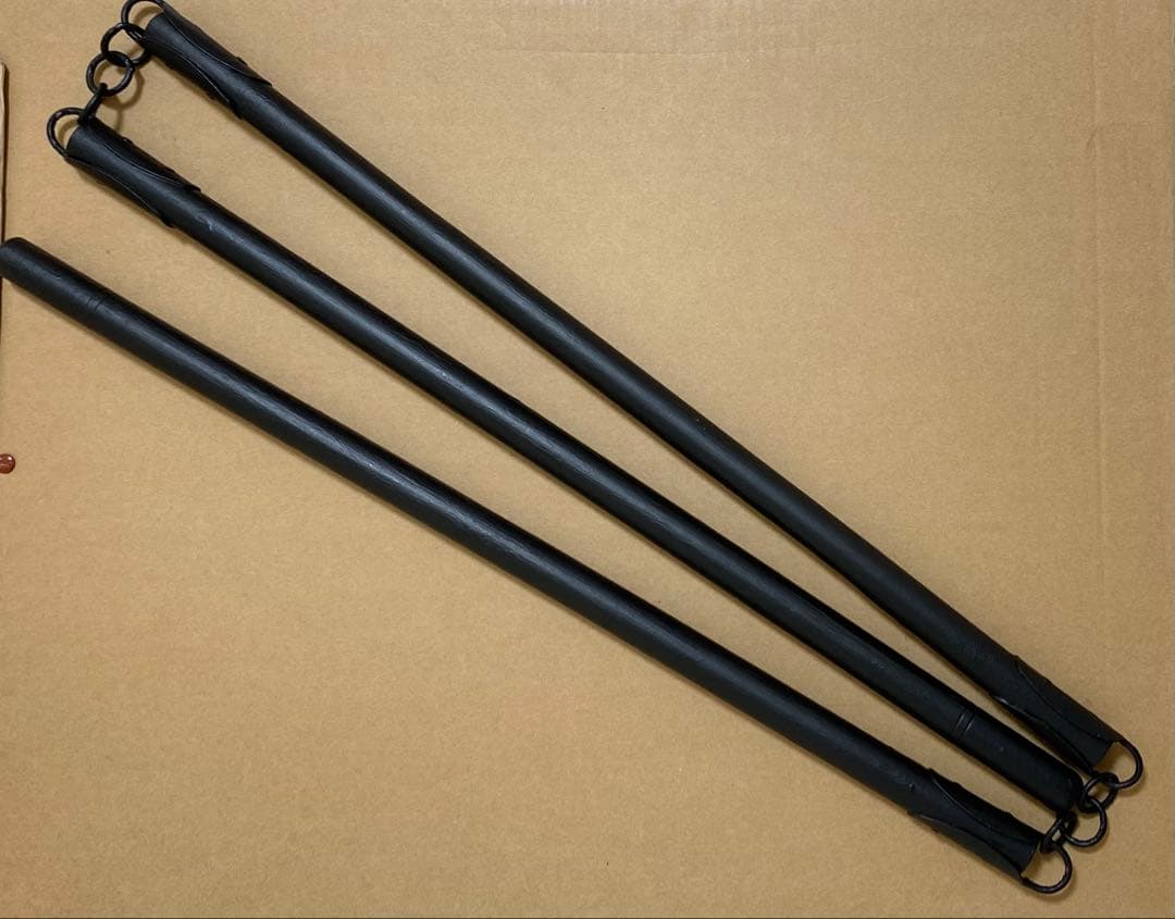 ③【 ブルース・リー 】 タペストリー ＆ 三節棍（さんせつこん） セット