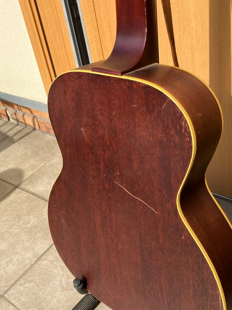 Epiphone The Spider リゾネーターギター　スクエアネック