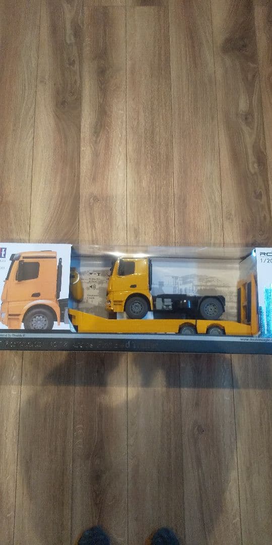 1/20スケール トレーラー付きホビーラジコン