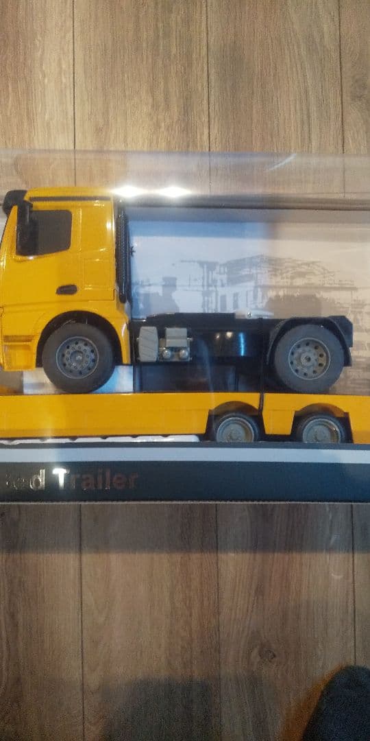 1/20スケール トレーラー付きホビーラジコン