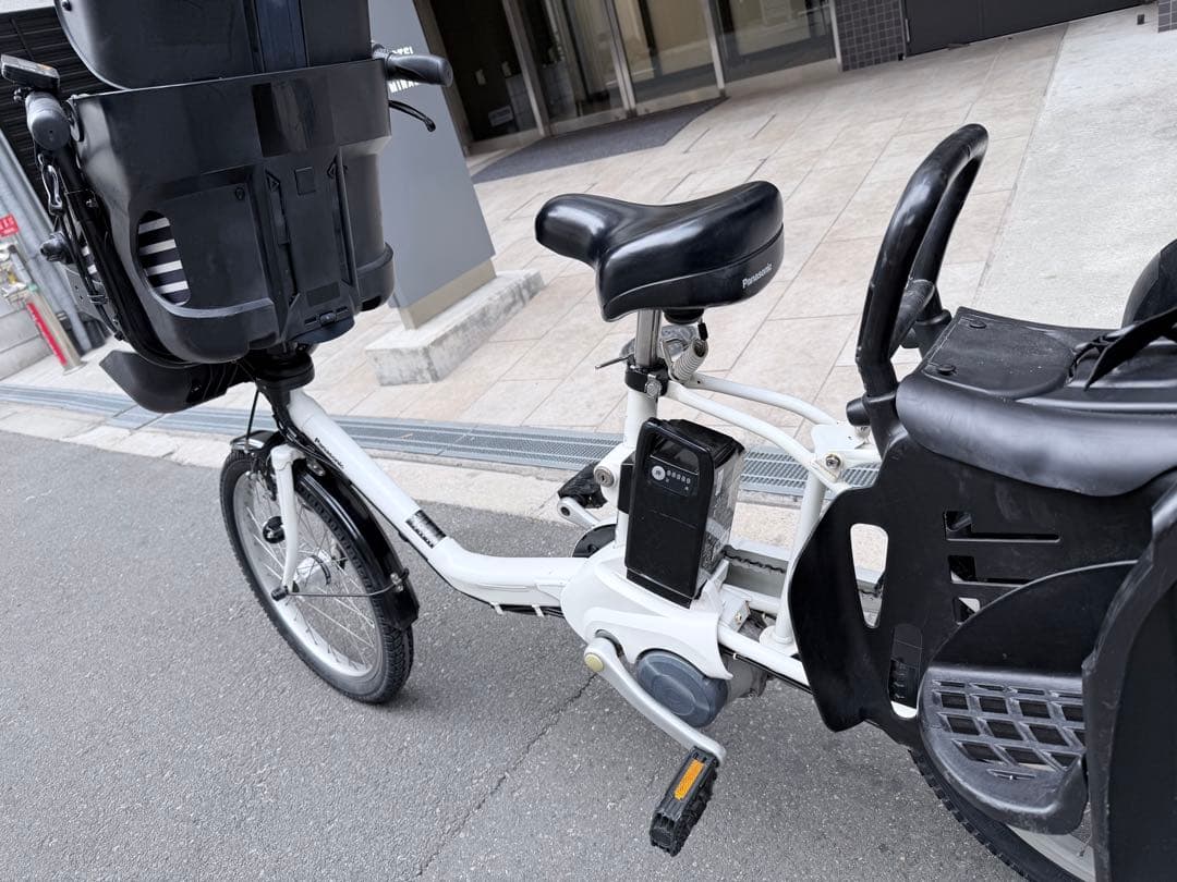 子供乗せ　3人　パナソニック　電動アシスト自転車 チャイルドシート付き ホワイト