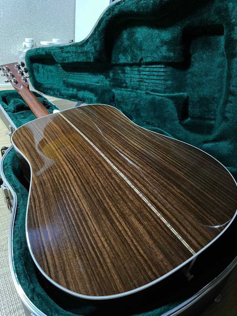 Martin D-28 2013年製 純正ハードケース付