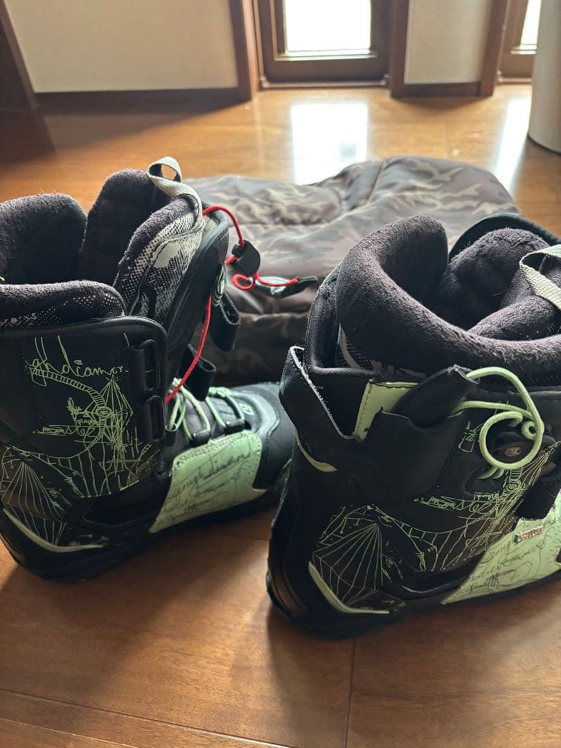 011 スノーボード 迷彩ケース付き