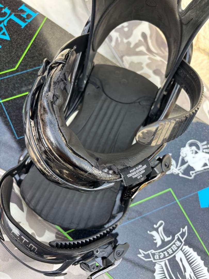 011 スノーボード 迷彩ケース付き