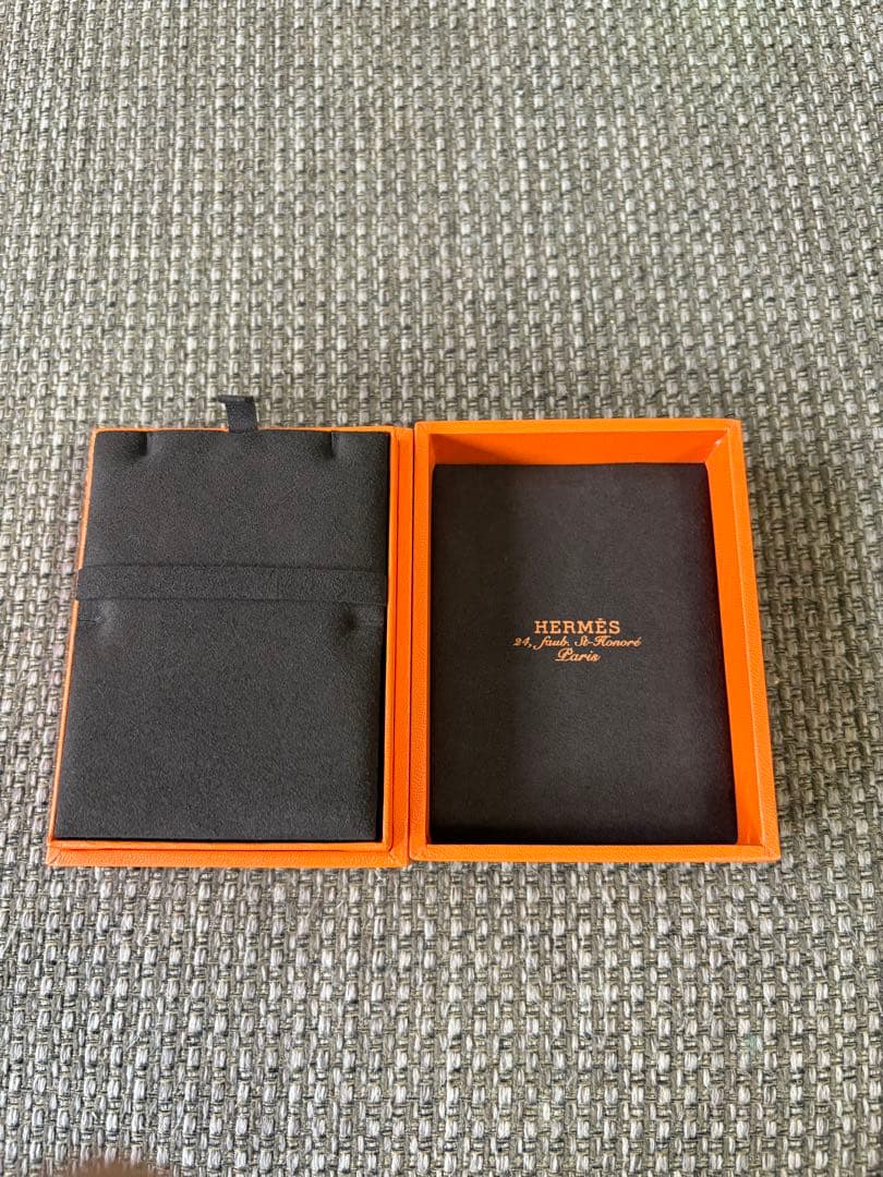 現行品　極美品　エルメスネックレスケース