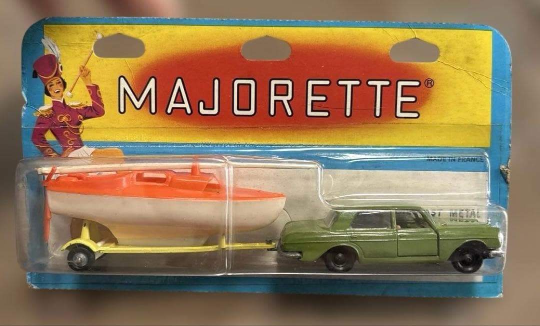 マジョレット メルセデスベンツ