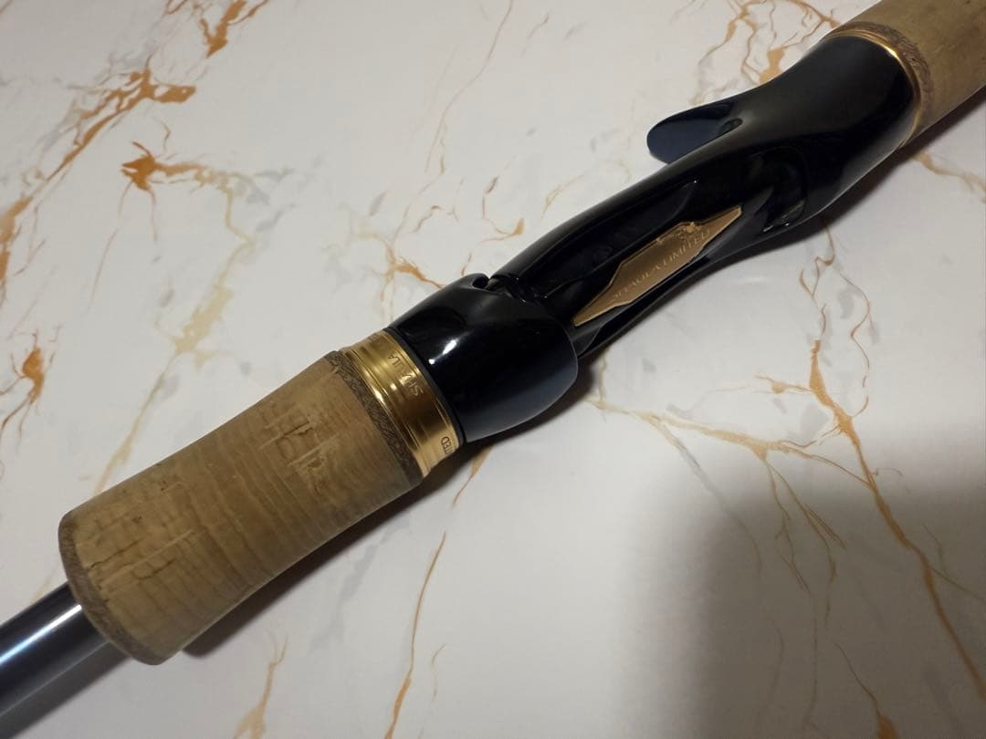 シマノ ワールドシャウラ リミテッド 1702R-2