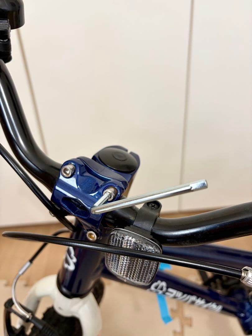 室内保管　送料込み　ヨツバサイクル　14インチ キッズバイク ネイビー