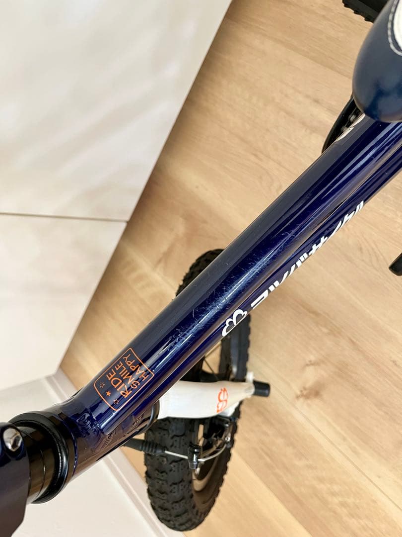 室内保管　送料込み　ヨツバサイクル　14インチ キッズバイク ネイビー