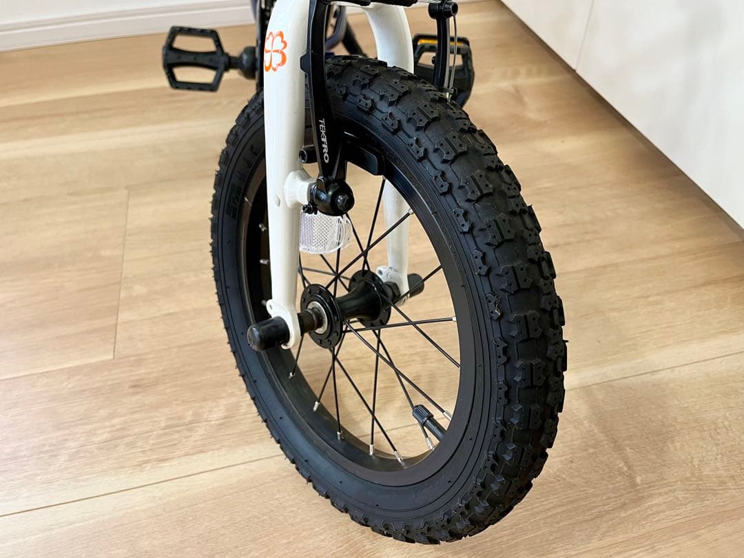 室内保管　送料込み　ヨツバサイクル　14インチ キッズバイク ネイビー