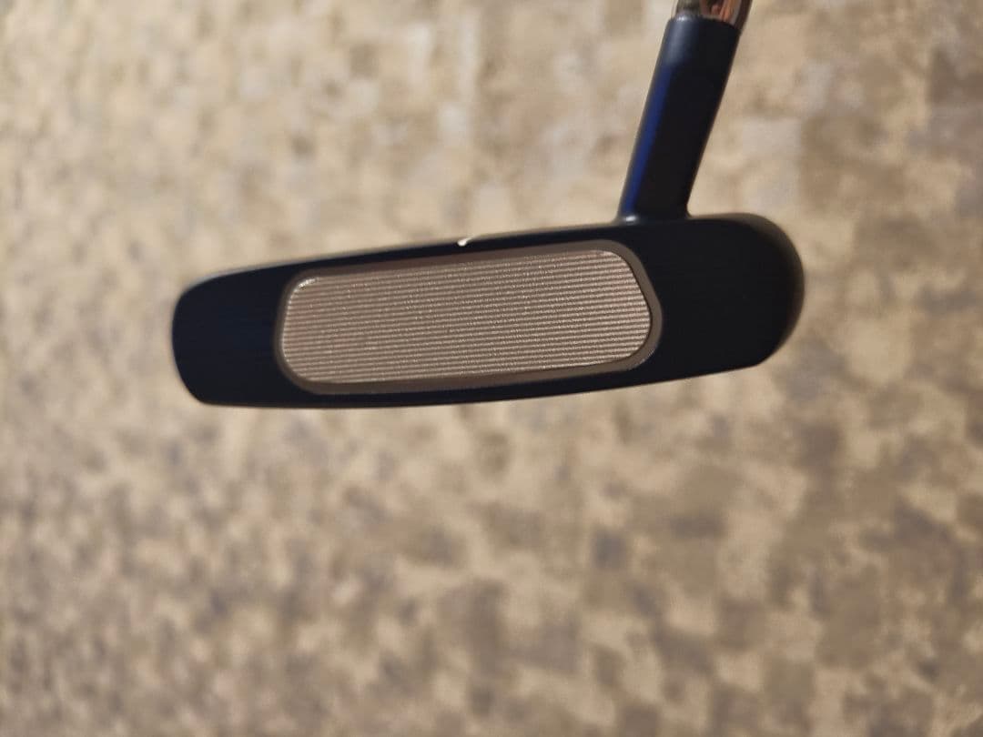 オデッセイ エーアイ ワン Ai-ONE パター 日本仕様　ROSSIE S