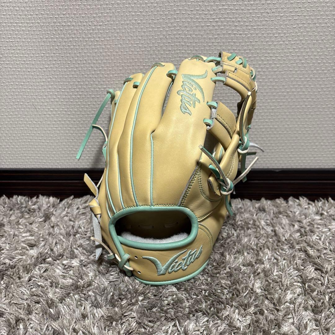 【激レア入手困難】Victus 硬式グローブ 内野手用硬式用