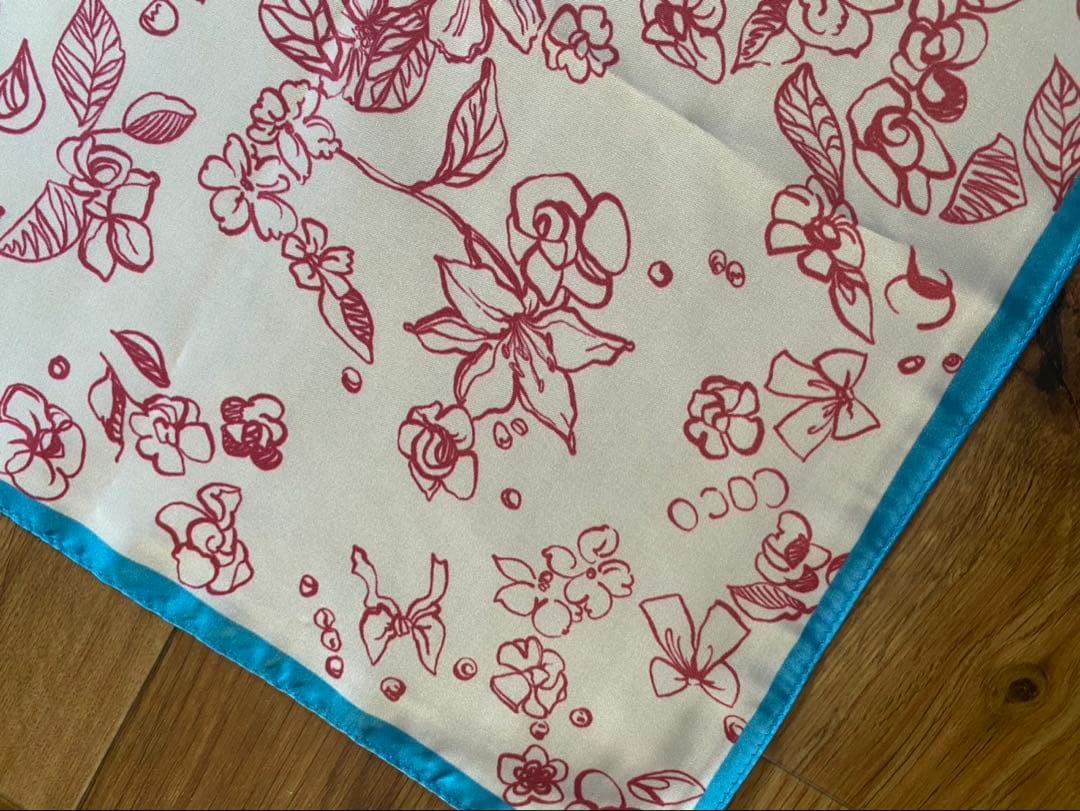 G-DRAGON ジードラゴン　スカーフ　ジヨン　BIGBANG 空港コーデ