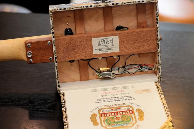 CBG製 Cigar Box Guitar シガーボックスギター