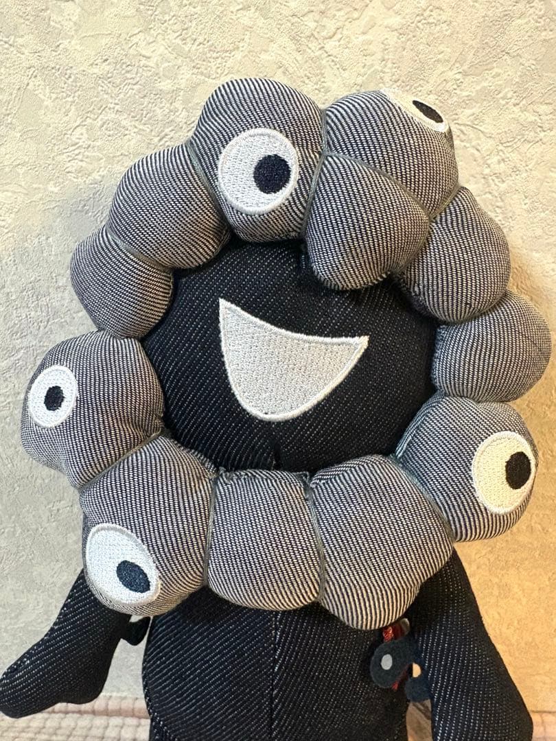 エドウィン　ミャクミャク　大