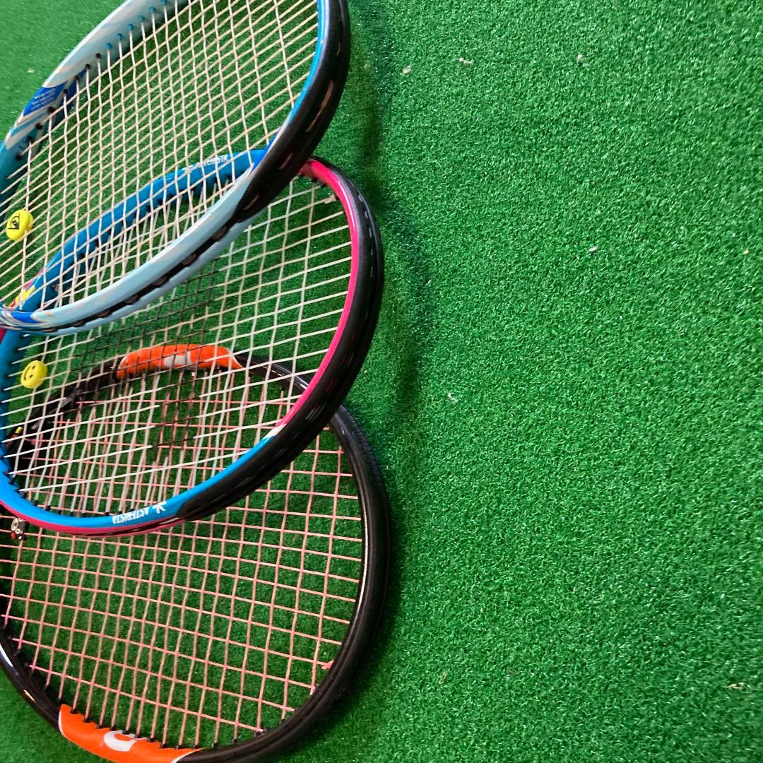 硬式テニスラケット　３本セット