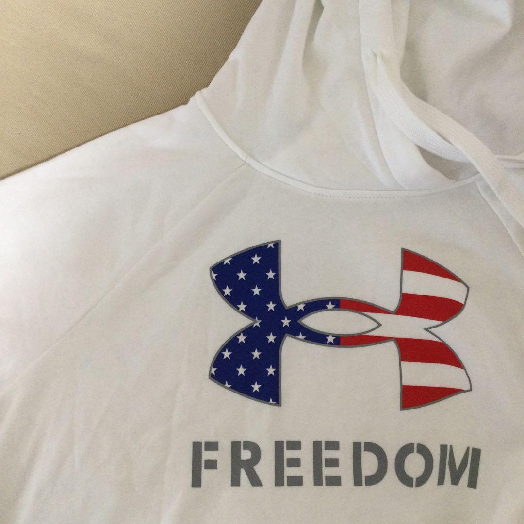 アンダーアーマー ウーマンズ フリーダム ライバル フーディー スモールサイズ