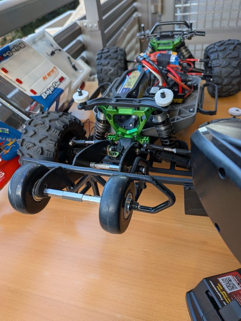 トラクサス SCT 4WD オプションパーツ付き　プロポも付きます。