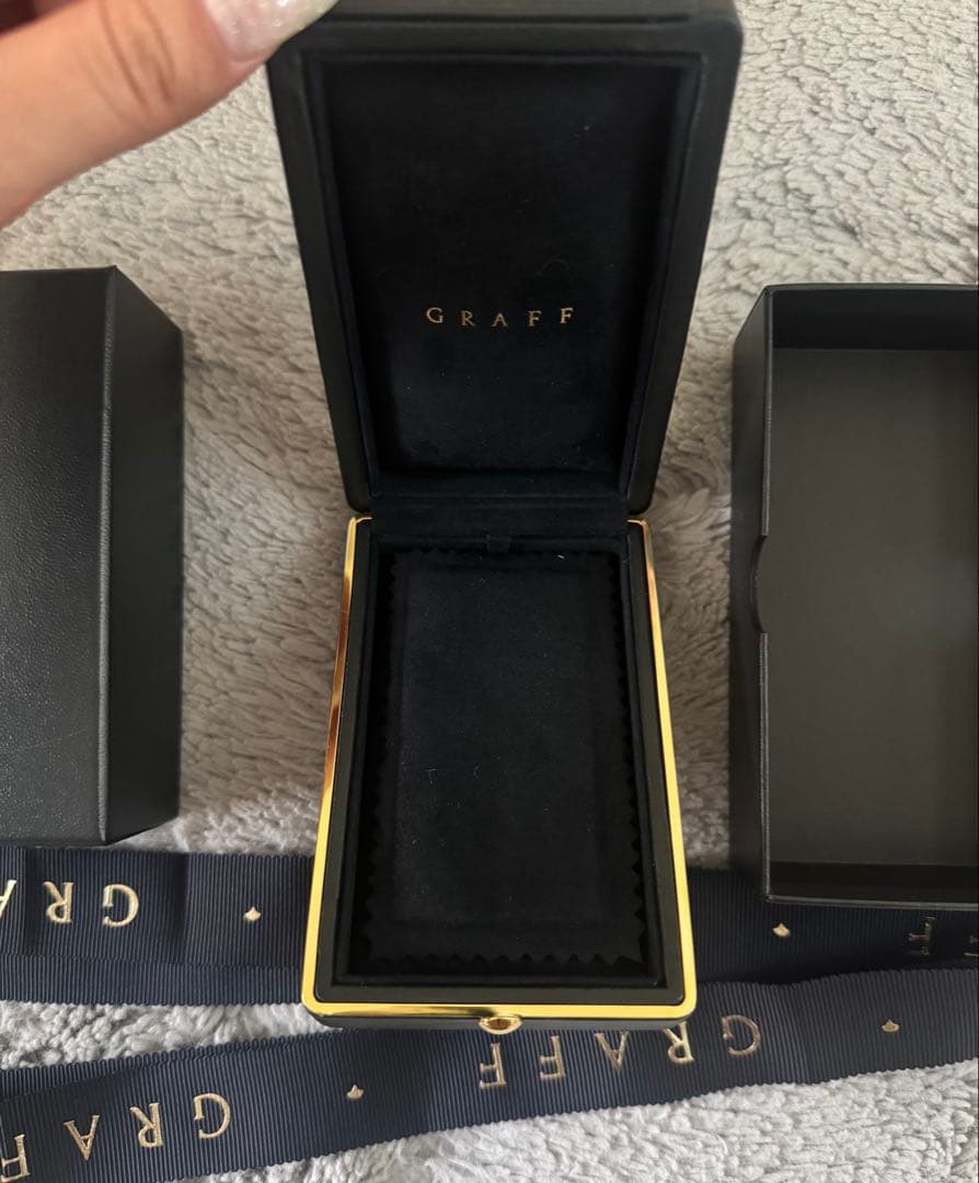【美品】GRAFF グラフ ジュエリーケース ネックレス用 空箱 正規品　箱